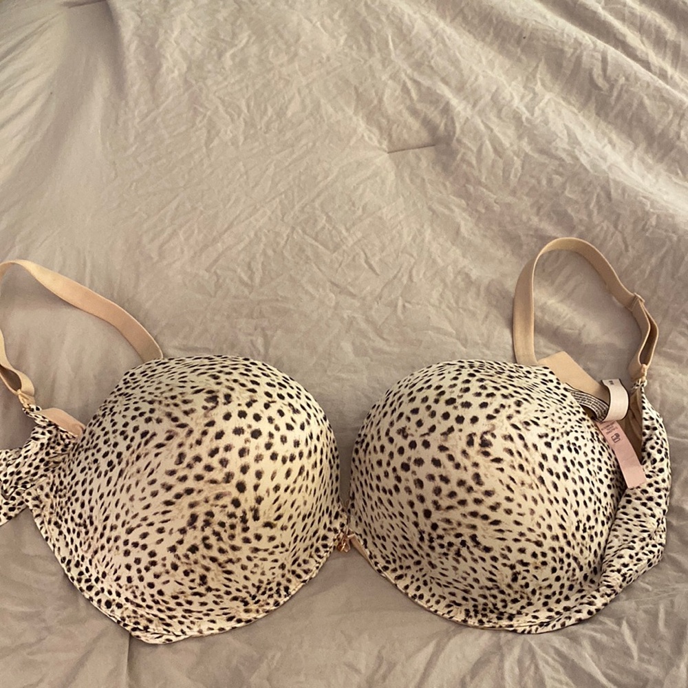 VS Body by Victoria push up 38 DDD